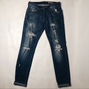 H&m blue easy jeans plants